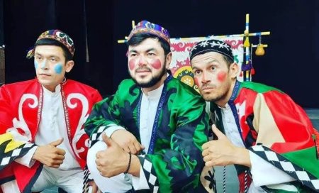 "Kim kimni topdi yohud hangomada hangoma" spektaklini premyerasi