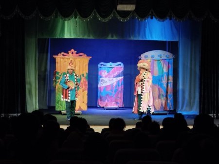 Teatr xaftaligining birinchi kuni.
