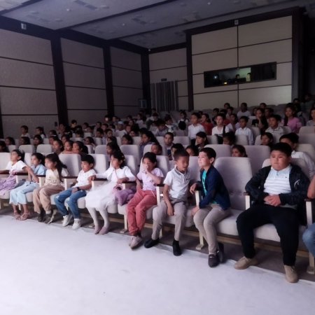 Teatrimizdagi spektakllar namoyishi davom etmoqda. Barchangizni kutib qolamiz.