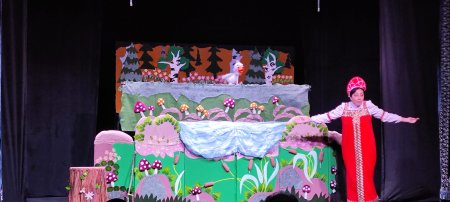 Bugun teatrimizda Qarshi Shahar 1-sonli Bolalar Musiqa va San?at maktabidan kelgan bolajonlarga "Shumtaka g?ozcha" nomli spektakl namoyish etildi.