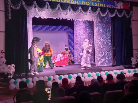 Yangi yil tomohalarimiz davom etmoqda.