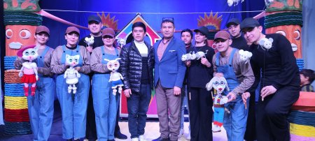 Yangi spektakl taqdimoti.