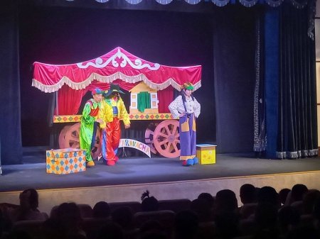 Navoiy viloyati bolalar teatri Qashqadaryo viloyatida  gastrol safarida.
