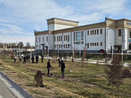 13�14-mart kunlari Qashqadaryo viloyati qo�g�irchoq teatrida umumxalq xayriya hashari tashkil etildi.