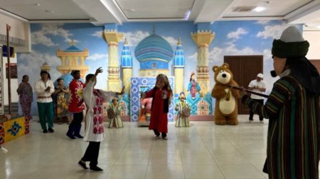 Samarqand viloyati qo�g�irchoq teatri jamoasi Qashqadaryo viloyatida gastrol safarda bo'lishdi.